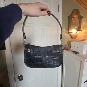 Coach Swinger 20 Black Croc-Embossed Shoulder Bag
